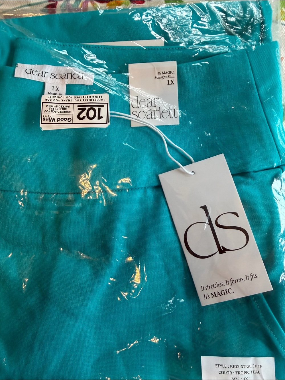 Dear Scarlett Plus Size Magic Straight Slim Pants - Picture 3 of 6